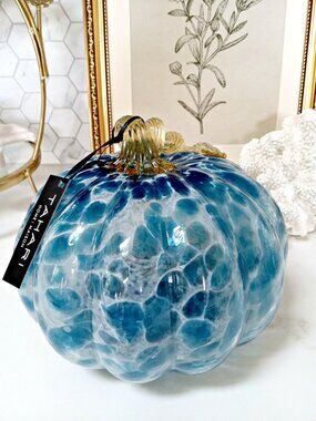 NEW! BEAUTIFUL GLASS CURLY STEM GLASS PUMPKIN